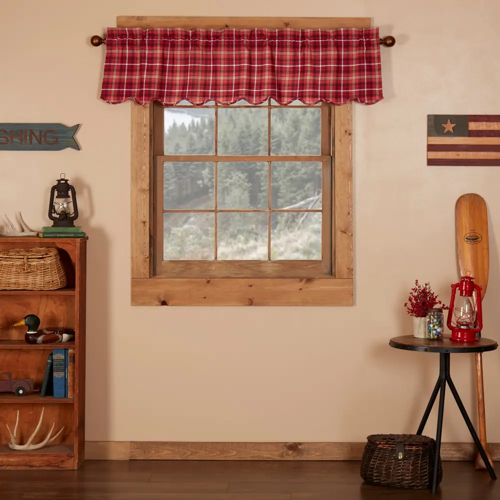Braxton Scalloped Valance