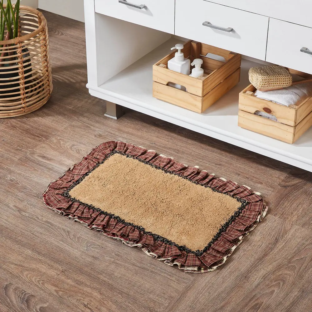 Beckham Ruffled Bath Mat