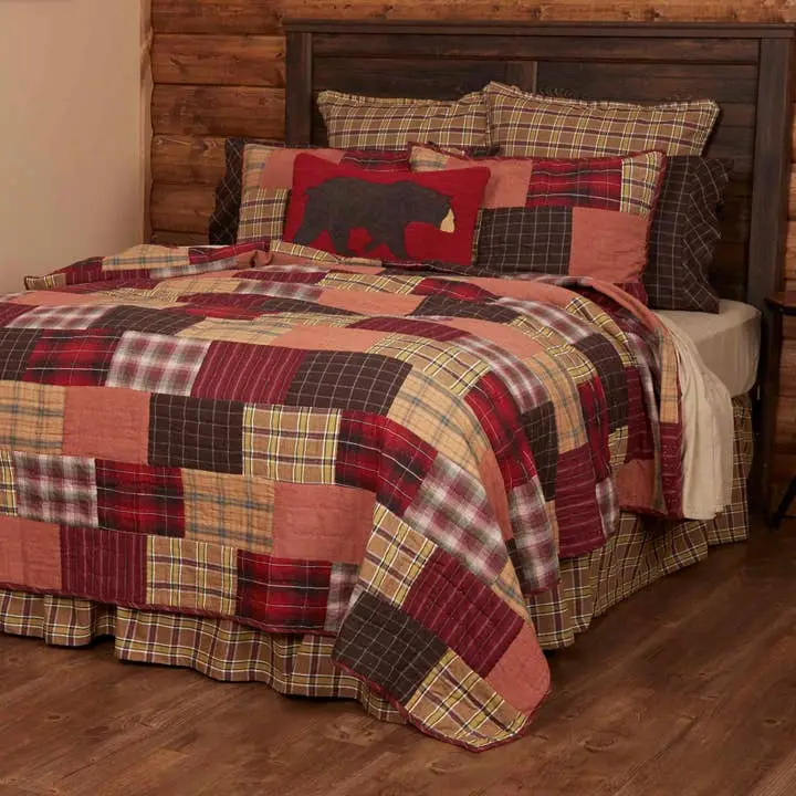 Wyatt Patchwork Quilt | Rustic Lodge Bedding King 105Wx95L